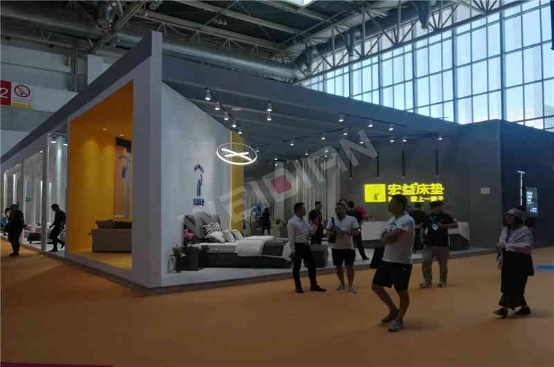 廣州展覽設計公司助力宏益床墊廣州家具家居展展臺設計搭建